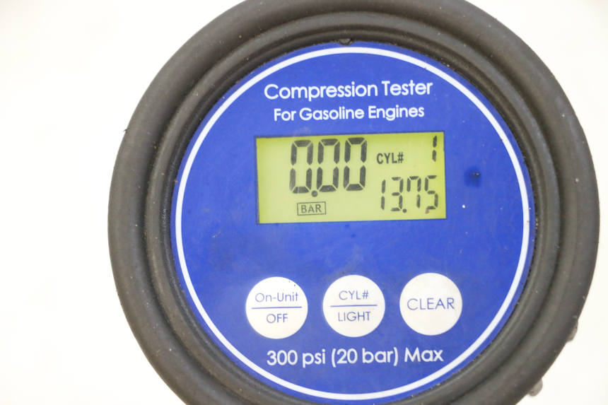 photo de MOTEUR HONDA ST PAN EUROPEAN 1300 (2002 - 2013) - Points de fixation