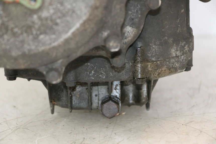 photo de MOTEUR HONDA ST PAN EUROPEAN 1100 (1990 - 2002) - Gros plan technique