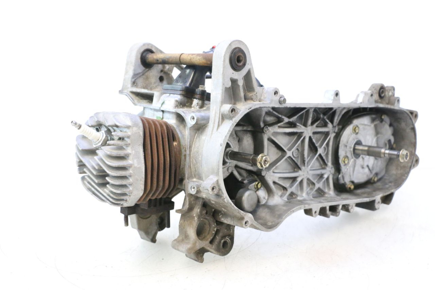 photo de MOTEUR PEUGEOT STREETZONE NAKED 2T 50 (2014 - 2018) - Vue principale