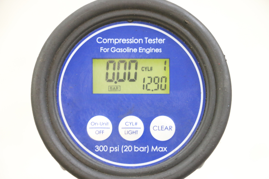 photo de MOTEUR SUZUKI BURGMAN 125 (2007 - 2014) - Inspection visuelle