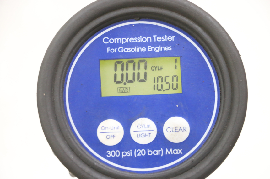 photo de MOTEUR SUZUKI GSX F GSXF 650 (2007 - 2015) - Gros plan technique