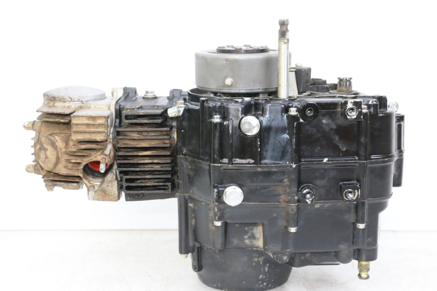 photo de MOTEUR NITRO MOTORS THUNDER 125 - Vue rapprochée