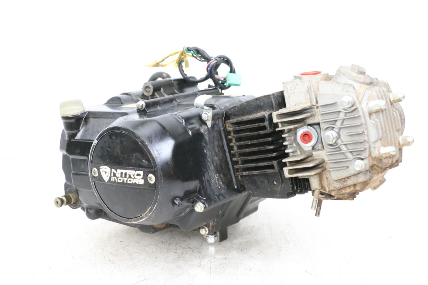 photo de MOTEUR NITRO MOTORS THUNDER 125 - État de surface