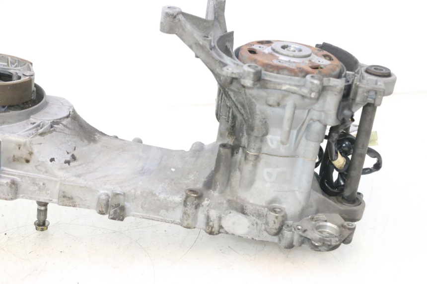 photo de MOTEUR PEUGEOT TREKKER 50 (1995 - 2004) - Gros plan technique