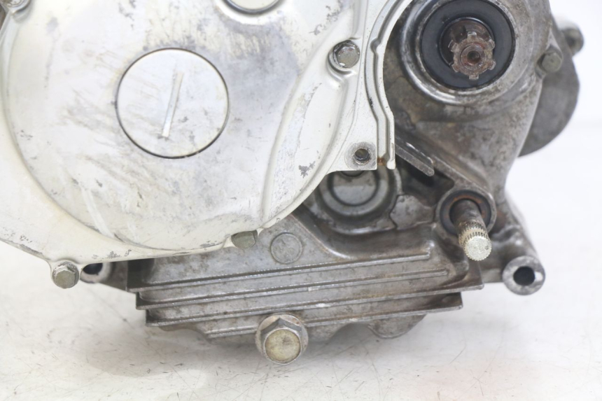 photo de MOTEUR YAMAHA TTR 125 (2000 - 2020) - Aperçu profil