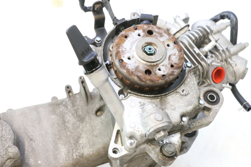 photo de MOTEUR PEUGEOT TWEET 4T 50 (2018 - 2022) - Points de fixation