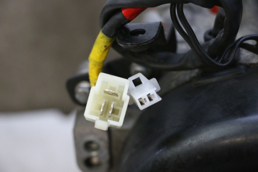 photo de MOTEUR PEUGEOT TWEET PRO EFI 4T 50 (2021 - 2022) - Gros plan technique