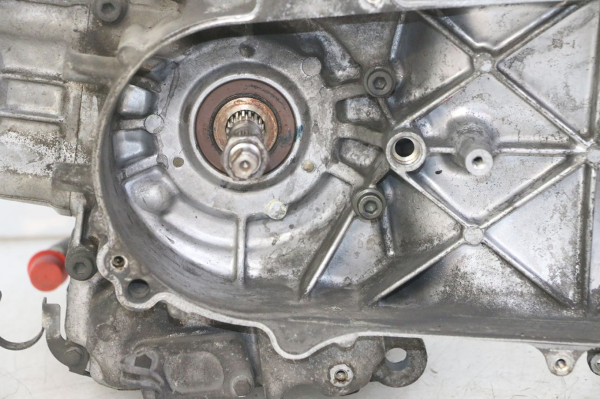 photo de MOTEUR SUZUKI UH BURGMAN 125 (2002 - 2006) - Détails caractéristiques