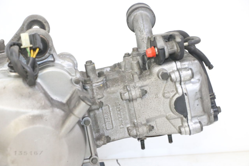 photo de MOTEUR SUZUKI UH BURGMAN 125 (2002 - 2006) - Inspection visuelle