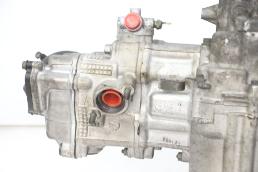 photo de MOTEUR SUZUKI UH BURGMAN 125 (2002 - 2006) - Autre angle de vue