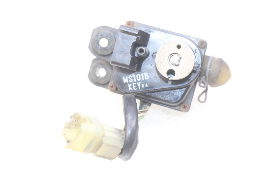 photo de VALVE D'ÉCHAPPEMENT DU MOTEUR HONDA FES PANTHEON 2T 125 (1998 - 2002) - Vue principale