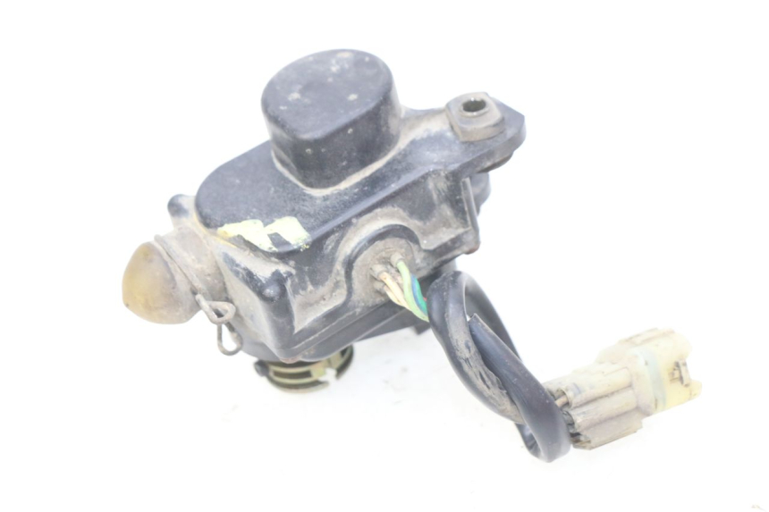photo de VALVE D'ÉCHAPPEMENT DU MOTEUR HONDA FES PANTHEON 2T 125 (1998 - 2002) - Détail de la pièce
