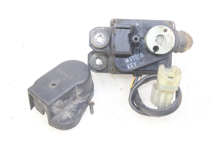 photo de VALVE D'ÉCHAPPEMENT DU MOTEUR HONDA FES PANTHEON 2T 125 (1998 - 2002) - Vue principale