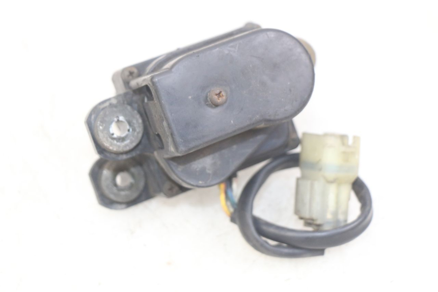 photo de VALVE D'ÉCHAPPEMENT DU MOTEUR HONDA FES PANTHEON 2T 125 (1998 - 2002) - Détail de la pièce
