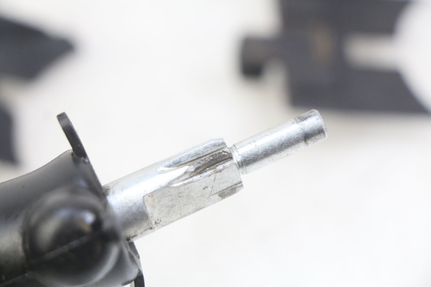 photo de MOTEUR VALVE ECHAPPEMENT KAWASAKI KX 85 (2001 - 2013) - Zoom état d’usage