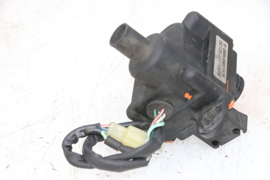 photo de MOTEUR VALVE ECHAPPEMENT HONDA NSR R 125 (1994 - 2003) - Gros plan technique