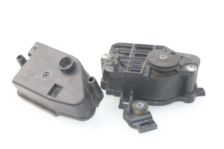 photo de MOTEUR VALVE ECHAPPEMENT BMW S RR ABS S1000RR 1000 (2009 - 2011) - Gros plan technique