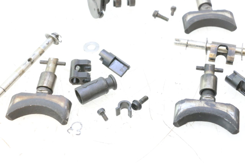 photo de MOTEUR VALVE ECHAPPEMENT YAMAHA WAVE RUNNER GP R 1200 (2000 - 2003) - Pièce contrôlée