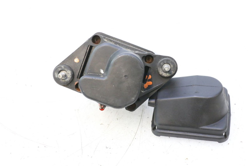 photo de MOTEUR VALVE ECHAPPEMENT YAMAHA WAVE RUNNER GP R 1200 (2000 - 2003) - Vue d’ensemble