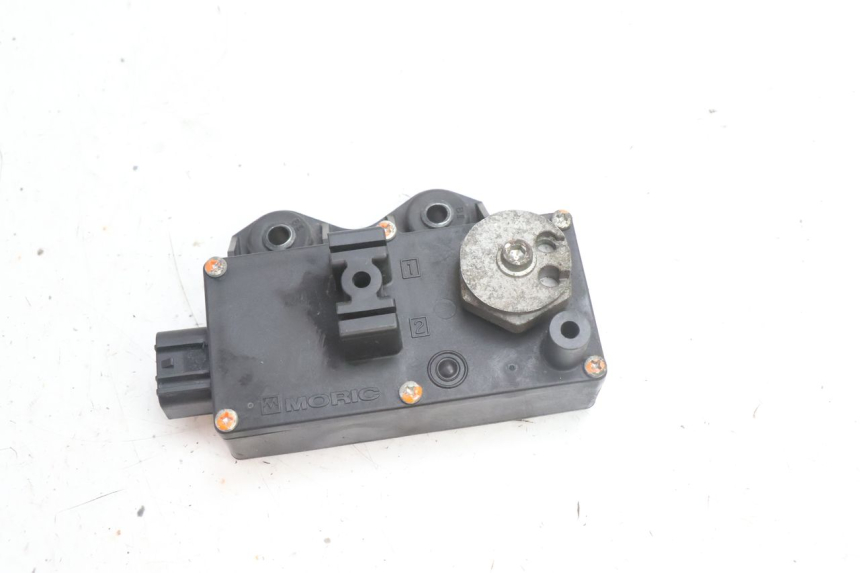 photo de MOTEUR VALVE ECHAPPEMENT YAMAHA YZF R6 600 (2008 - 2009) - Vue principale