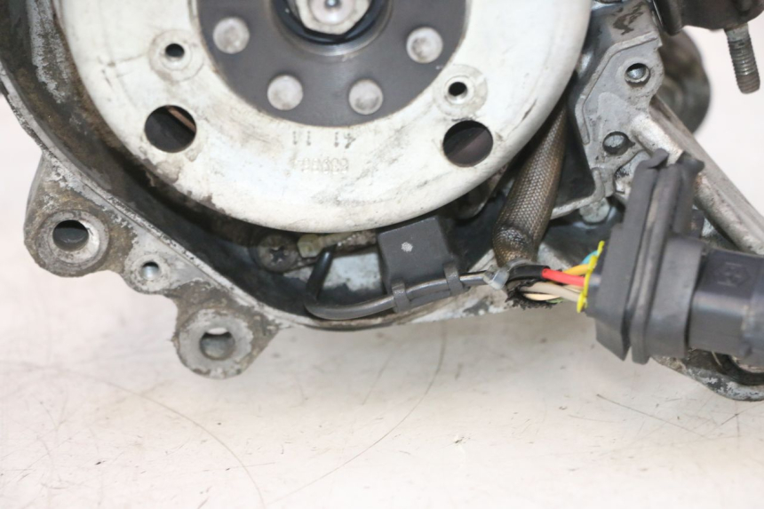 photo de MOTEUR PIAGGIO VESPA LX 2T 50 (2005 - 2013) - Angle alternatif