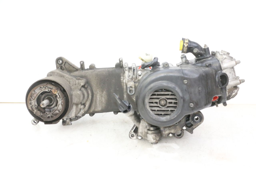 photo de MOTEUR PEUGEOT VIVACITY NEW 4T 50 (2008 - 2017) - Vue rapprochée