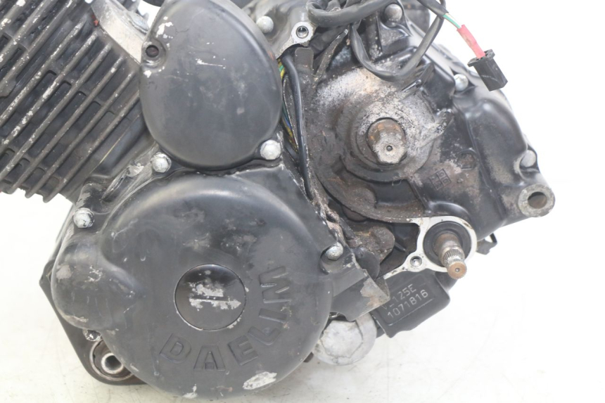photo de MOTEUR DAELIM VL DAYSTAR 125 (2000 - 2011) - Vue rapprochée