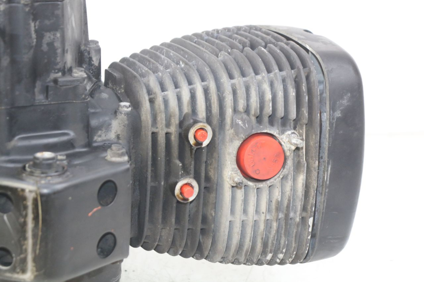photo de MOTEUR DAELIM VL DAYSTAR 125 (2000 - 2011) - Autre angle de vue
