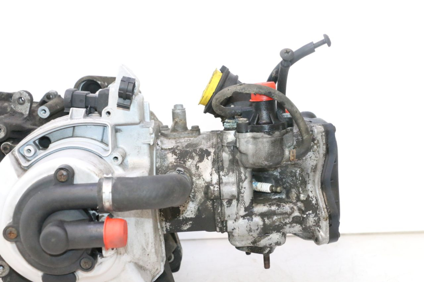 photo de MOTEUR PIAGGIO X9 AMALFI 180 (2000 - 2003) - Inspection visuelle