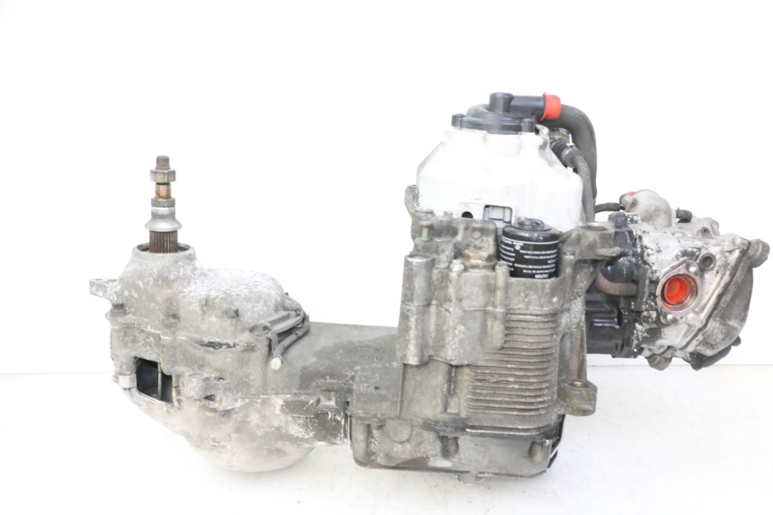 photo de MOTEUR PIAGGIO X9 EVOLUTION 125 (2003 - 2007) - Gros plan technique