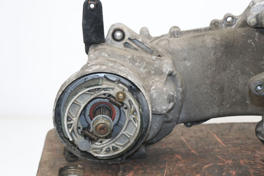 photo de MOTEUR RAZZO XENON 4T 50 (2008 - 2012) - Gros plan technique