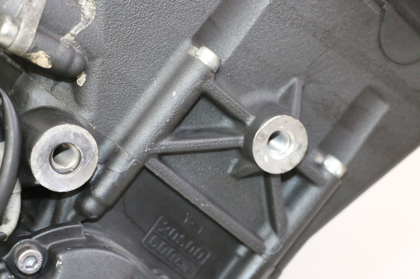 photo de MOTEUR YAMAHA XJ6 ABS 600 (2008 - 2016) - Angle alternatif