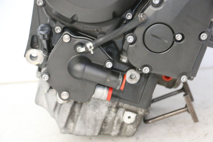 photo de MOTEUR YAMAHA XJ6 ABS 600 (2008 - 2016) - Aperçu profil