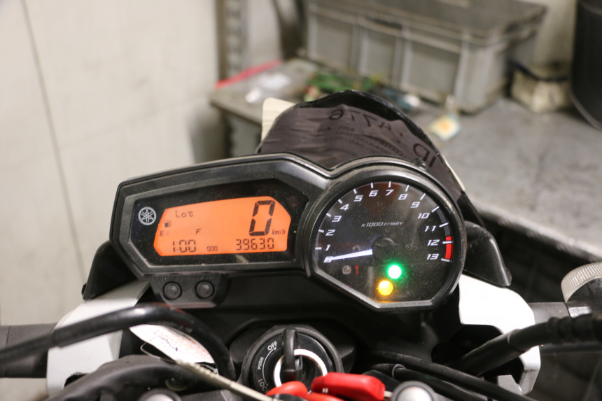 photo de MOTEUR YAMAHA XJ6 ABS 600 (2008 - 2016) - Vue d’ensemble