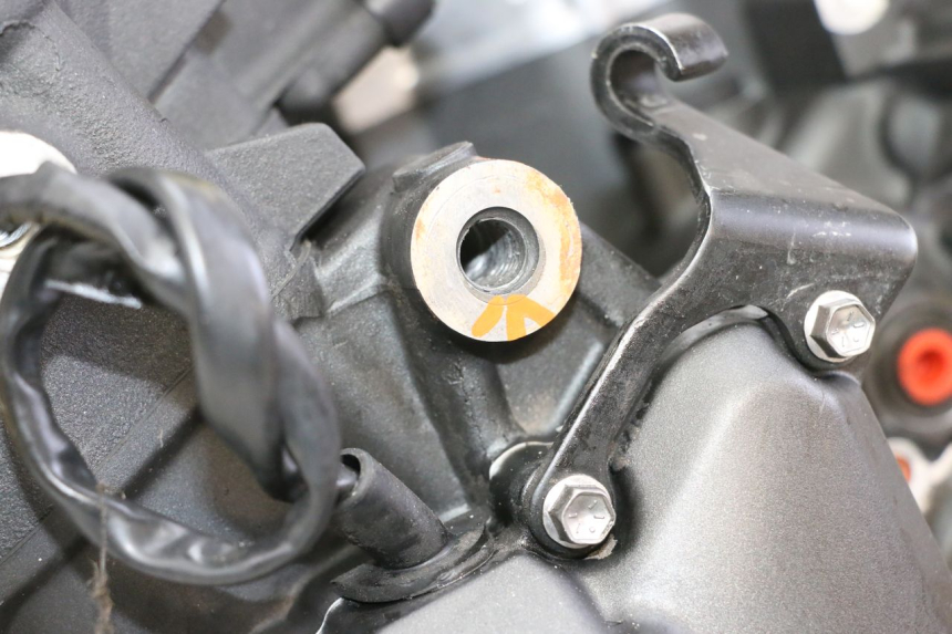 photo de MOTEUR YAMAHA XJ6 ABS 600 (2008 - 2016) - Points de fixation