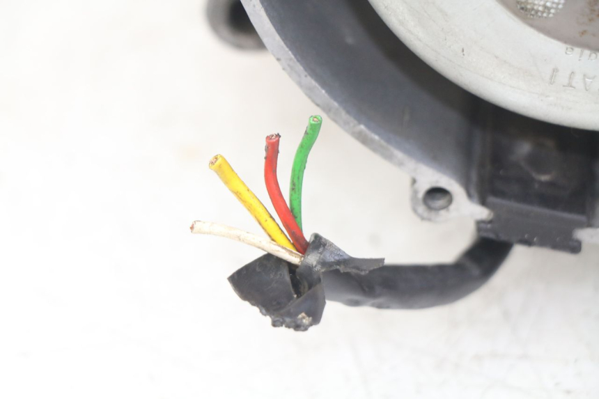 photo de MOTEUR PEUGEOT XP6 50 (1997 - 2003) - Aperçu profil