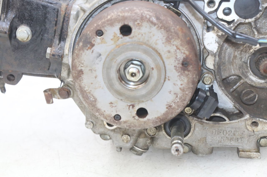 photo de MOTEUR HONDA XR 70 (1997 - 2003) - Vue rapprochée
