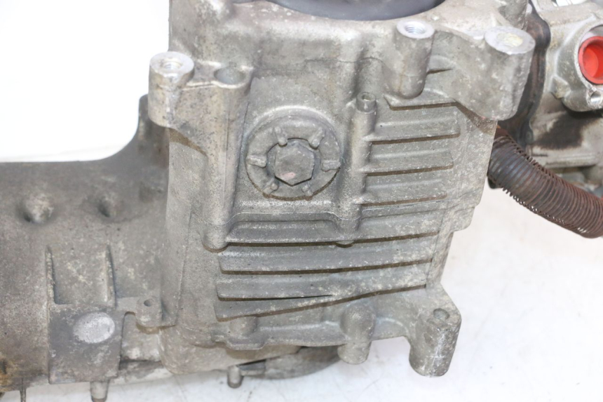 photo de MOTEUR YAMAHA YP MAJESTY 125 (2007 - 2010) - Gros plan technique