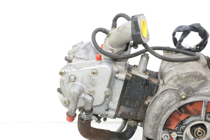 photo de MOTEUR YAMAHA YP MAJESTY 125 (2002 - 2006) - Gros plan technique