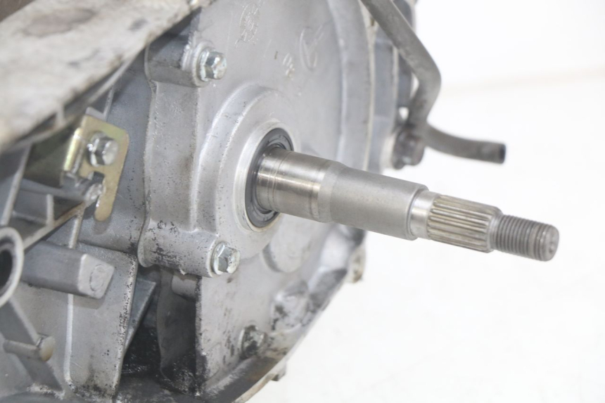 photo de MOTEUR YIYING YY125T 125 (2006 - 2014) - Vue rapprochée