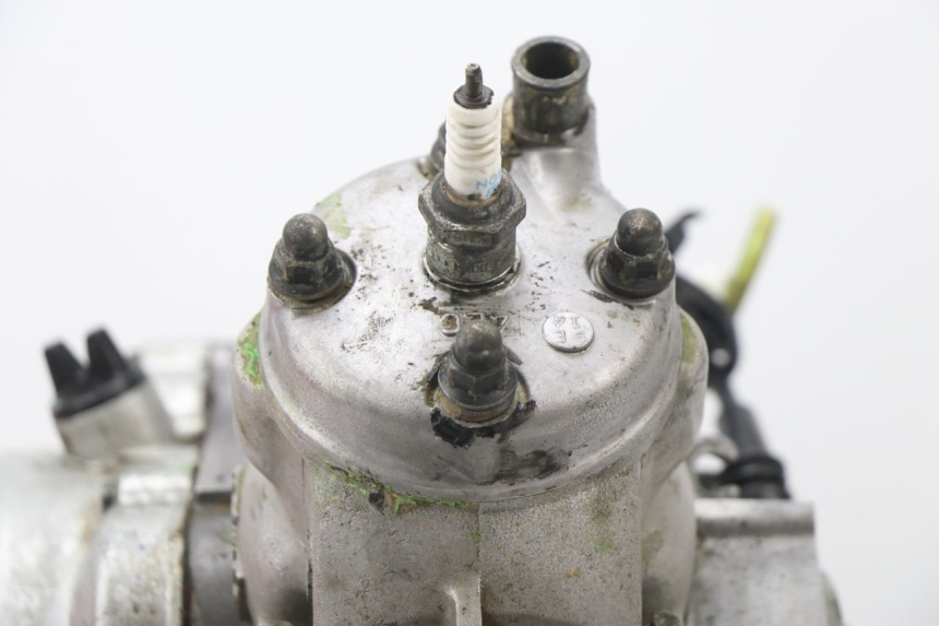 photo de MOTEUR YAMAHA YZ 80 (1998 - 2001) - Autre angle de vue