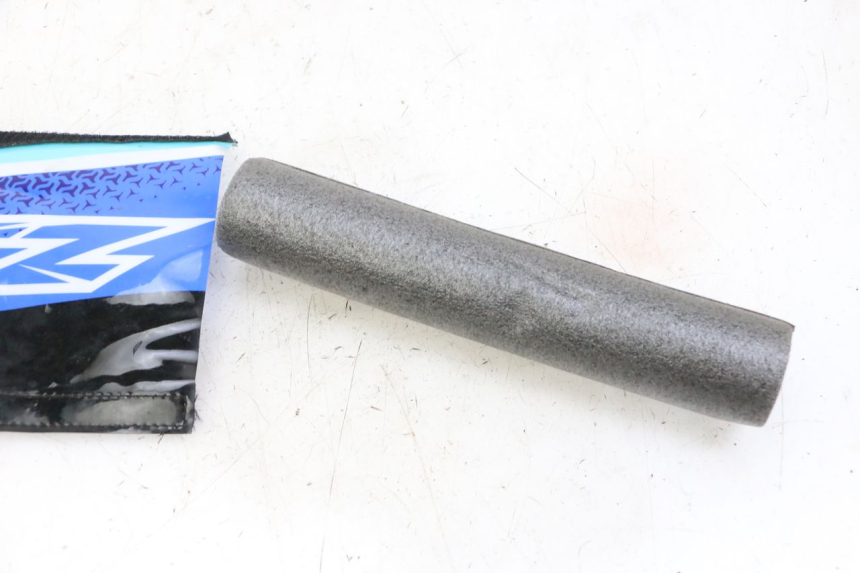 photo de MOUSSE DE GUIDON APOLLO RFZ 125 - Gros plan technique