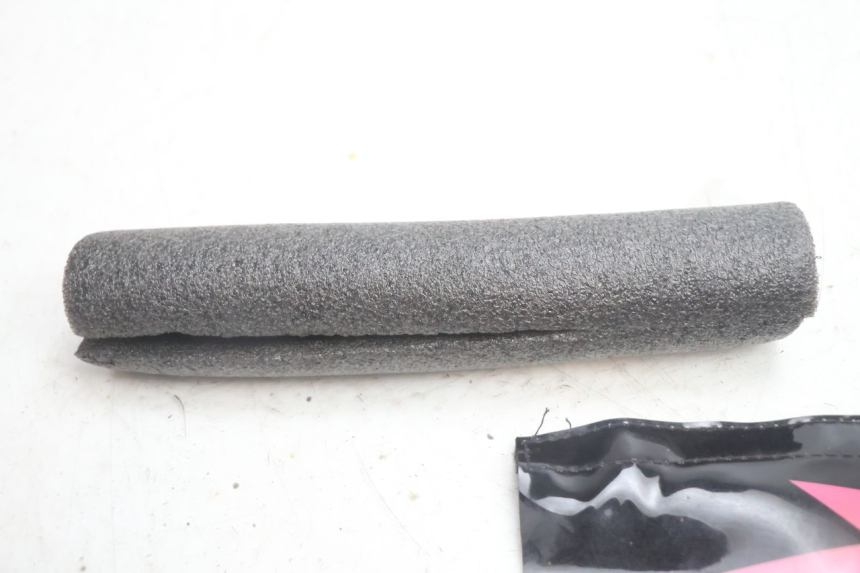 photo de MOUSSE DE GUIDON APOLLO RFZ 150 - Détail de la pièce