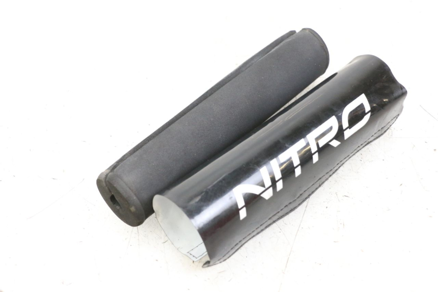 photo de MOUSSE DE GUIDON NITRO MOTORS THUNDER 125 - Autre angle de vue