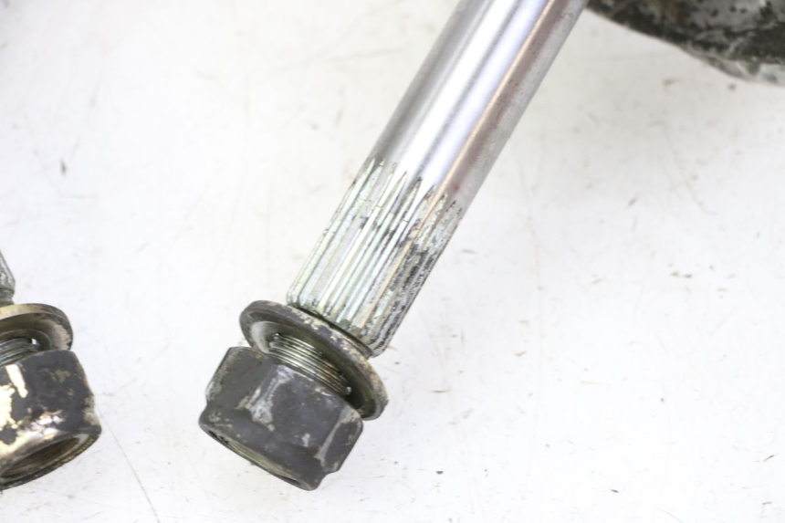 photo de MOYEU ROUE ARRIERE QUADRO 4 4D 350 (2015 - 2018) - Marquages et références