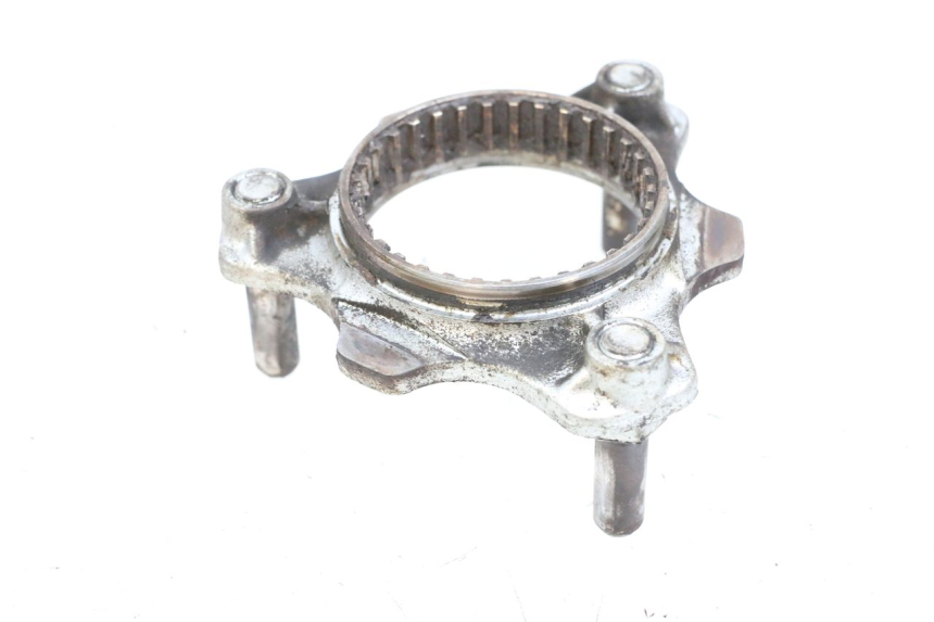 photo de MOYEU ROUE ARRIERE SUZUKI BURGMAN EXECUTIVE ABS 650 (2006 - 2012) - Gros plan technique