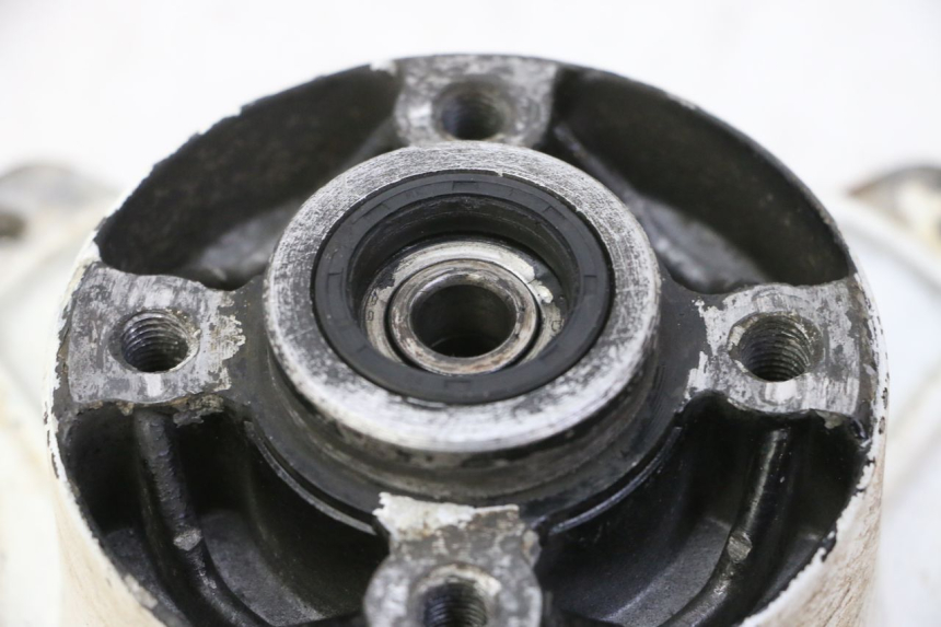 photo de MOYEU ROUE ARRIERE SKYTEAM DAX REPLICA 110 (2005 - 2015) - Gros plan technique