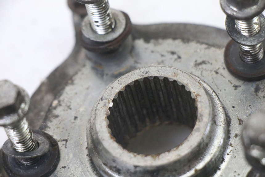 photo de MOYEU ROUE ARRIERE PIAGGIO MP3 LT 400 (2007 - 2012) - Points de fixation