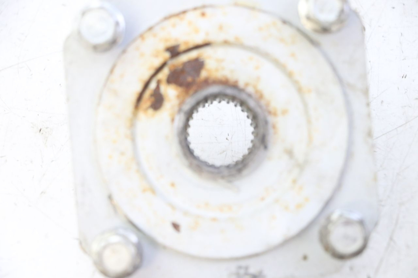 photo de MOYEU ROUE ARRIERE HYTRACK S 150 (2003 - 2011) - Gros plan technique