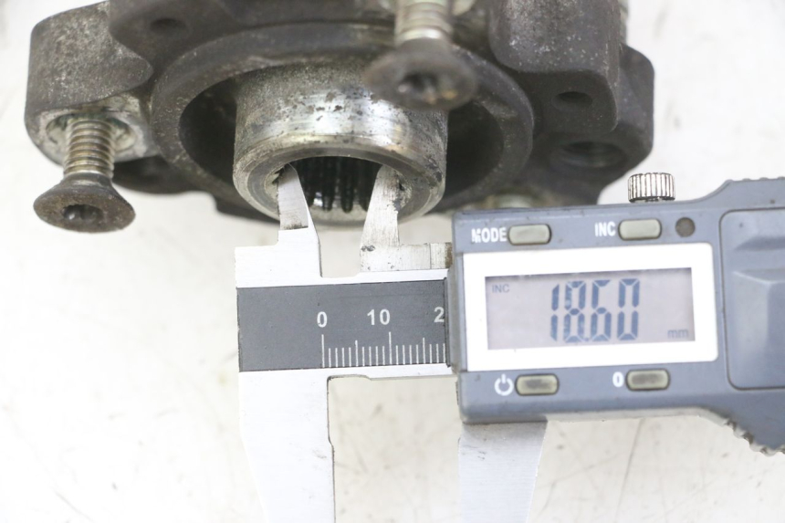 photo de MOYEU ROUE ARRIERE PEUGEOT SATELIS 125 (2013 - 2018) - Détail de la pièce